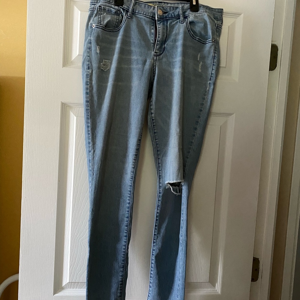 Old Navy Mid-Rise Rockstar Distressed Jeans